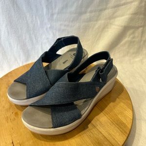 Cloudsteppers by Clarks- size 8.5 denim wedge sandal comfort